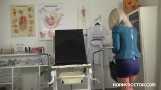Licky Lex's Naughty Medical Exam - лучшее порно без регистрации 1PORNO.NET