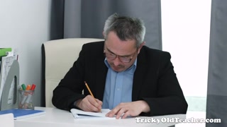 Teacher nails sexy redhead Lili Fox after tricking her - лучшее порно без регистрации 1PORNO.NET