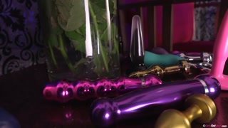 Big Tits MILF Violette Goes Solo with Sex Toys - бесплатное порно на 1PORNO.NET