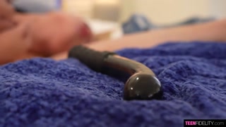 Sexy Teen Amber Plays with Toys in Her Room - лучшее порно без регистрации 1PORNO.NET