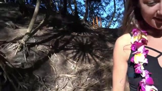Brunette Lily Adams Shaved Pussy on Hawaii Beach - лучшее порно без регистрации 1PORNO.NET