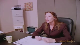 Monique seduces young stud in office - бесплатное порно на 1PORNO.NET