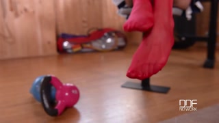 Sexy Gym Cheerleader Monique Woods Foot Fetish Fun - лучшее порно без регистрации 1PORNO.NET