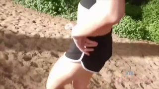 Amateur Emily Willis gives hot beach footjob - лучшее порно без регистрации 1PORNO.NET