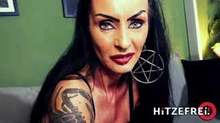 Brunette Goth MILF Sidney Dark Deepthroats German Cock - лучшее порно без регистрации 1PORNO.NET