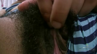 Hairy pussy lover Issabella gets herself off - лучшее порно без регистрации 1PORNO.NET