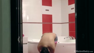 Hot striptease: Tayra Jane takes off clothes for bubble bath - лучшее порно без регистрации 1PORNO.NET