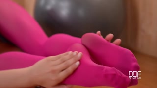 Shaved Hungarian babe Christen Courtney teases in gym wear - лучшее порно без регистрации 1PORNO.NET
