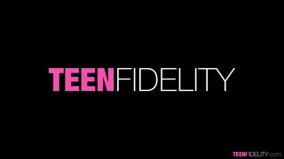 First Ever Creampie For Teen Maisey Monroe - лучшее порно без регистрации 1PORNO.NET