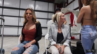 Kate Dalia rides GI Joey cowgirl style while he squeezes her tits - лучшее порно без регистрации 1PORNO.NET