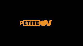 Tiny Blonde Searches For A Hero - лучшее порно без регистрации 1PORNO.NET