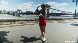 Corvus Catches a Pornstar - лучшее порно без регистрации 1PORNO.NET