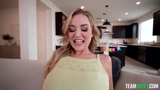Blake Blossom's Cum Surprises Her Older Boss - лучшее порно без регистрации 1PORNO.NET