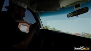 Riding the Bus to Anal Town with Treyy and Scarlett - лучшее порно без регистрации 1PORNO.NET
