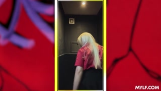 Blonde MILF (Elizabeth Romanova) Sucks You Off - лучшее порно без регистрации 1PORNO.NET