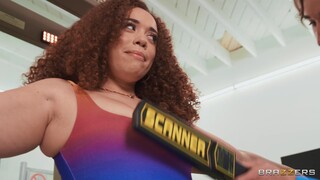 Interracial Body Scan: Black Cock for Voluptuous Redhead - лучшее порно без регистрации 1PORNO.NET