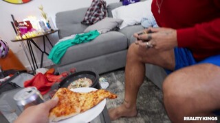 Face Sitting Frenzy: College Girl Gets Owned - лучшее порно без регистрации 1PORNO.NET