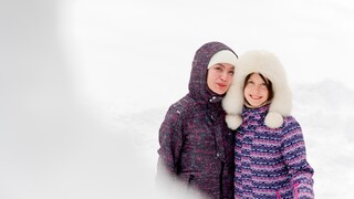 Kate & Alia's Shaved Pussy Fun - лучшее порно без регистрации 1PORNO.NET