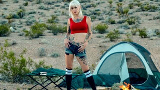 Tank Top & Jeans: Outdoor Sex with Tommy Gunn - лучшее порно без регистрации 1PORNO.NET