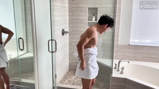 Leslie Monroe Sucks Mason Akana's Cock in an Interview! - лучшее порно без регистрации 1PORNO.NET