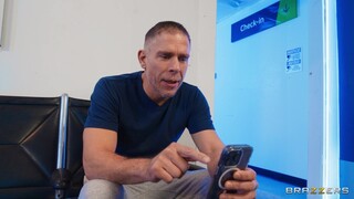 Security Check Turns into Sex Fest - бесплатное порно на 1PORNO.NET