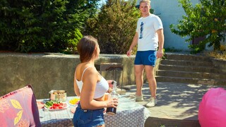 Big Tits Brunette Sumiko Smile Eats Outdoors - бесплатное порно на 1PORNO.NET