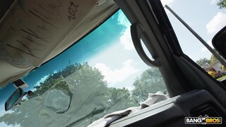 Charlotte Mae's Steamy Bus Ride - бесплатное порно на 1PORNO.NET