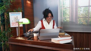 Flashing in the Library - лучшее порно без регистрации 1PORNO.NET