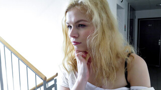 Hairy Pussy Blonde Gets a XXX Massage - лучшее порно без регистрации 1PORNO.NET