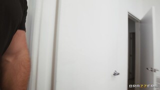 Brunette Megan Enjoys JMac's Cock - лучшее порно без регистрации 1PORNO.NET