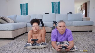 Brunette Cheats on Gamer with Big Cock - бесплатное порно на 1PORNO.NET