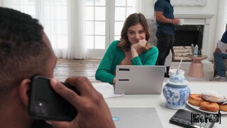 Blowjob in the Office: A Sneaky Link - лучшее порно без регистрации 1PORNO.NET