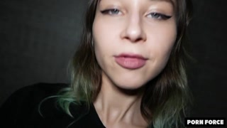 Deepthroat Action with a Shaved Beauty - лучшее порно без регистрации 1PORNO.NET