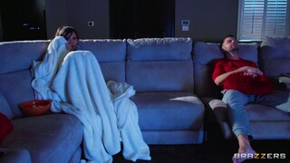 Cock Stealer Aviana Violet Gives a Blowjob and Facial - бесплатное порно на 1PORNO.NET