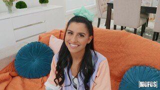Natural Tits Brunette Takes Massive Cock in Doggystyle & Cowgirl - бесплатное порно на 1PORNO.NET