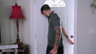Step-Son Fucks Jordan Maxx Through Glory Hole - лучшее порно без регистрации 1PORNO.NET