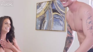 Big Ass Desiree Nevada Interviews with Raphael Leon in HGF - лучшее порно без регистрации 1PORNO.NET