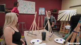 Blonde College Girl Gets Cum Swapped in Art Class - лучшее порно без регистрации 1PORNO.NET