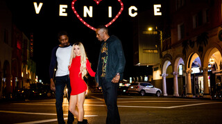 Interracial Threesome with Isiah Maxwell - бесплатное порно на 1PORNO.NET
