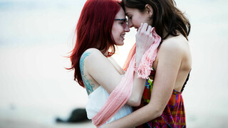Natural Tits & Tattoo Lesbians Kiss & Fuck in Hair Episode 3 - бесплатное порно на 1PORNO.NET