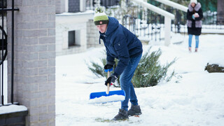 Snow Time Blowjob - бесплатное порно на 1PORNO.NET